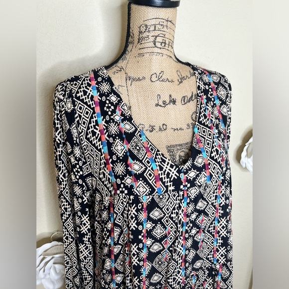 NTM: Savanna Jane Aztec Print Black & Cream Tunic Sz Large - Picture 8 of 16